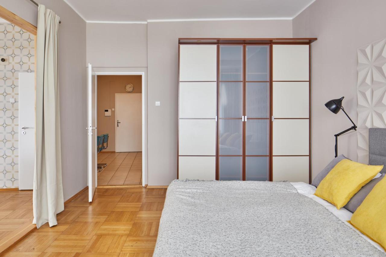 Prague Days - Modern Apt W Retro Elements - New Town ภายนอก รูปภาพ